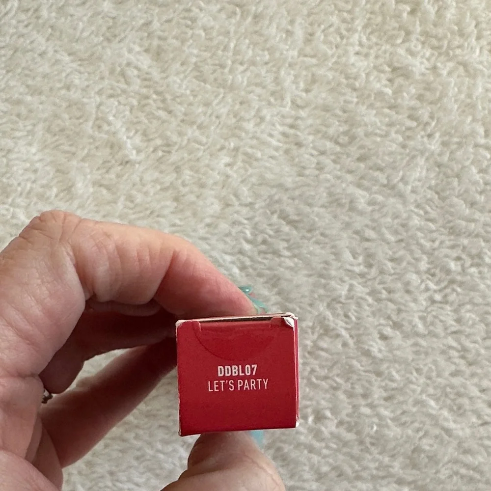 NYX Dazed & Diffused Lipstick - Bold Red